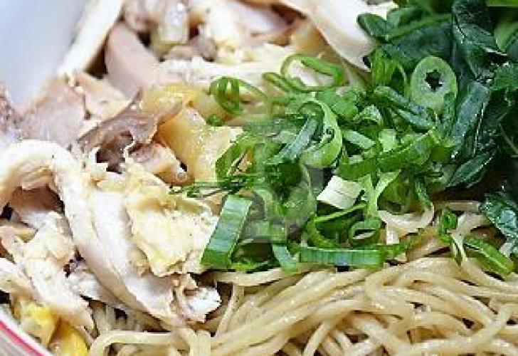 Mie Ayam Bintang: Rasa Kampung yang Menggoda Jiwa